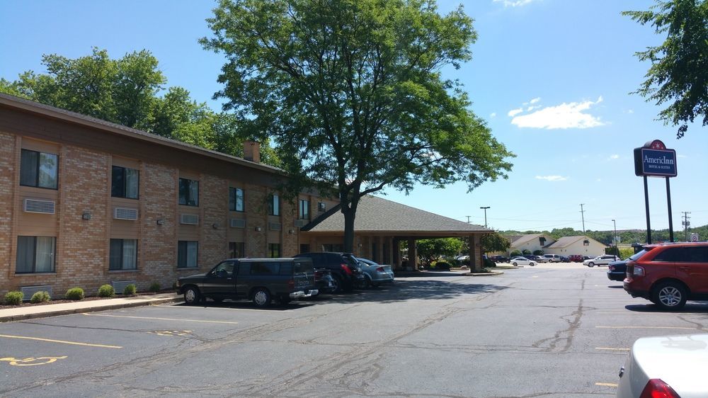 Americinn And Suites By Wyndham Delafield-Waukesha-Milwaukee Εξωτερικό φωτογραφία